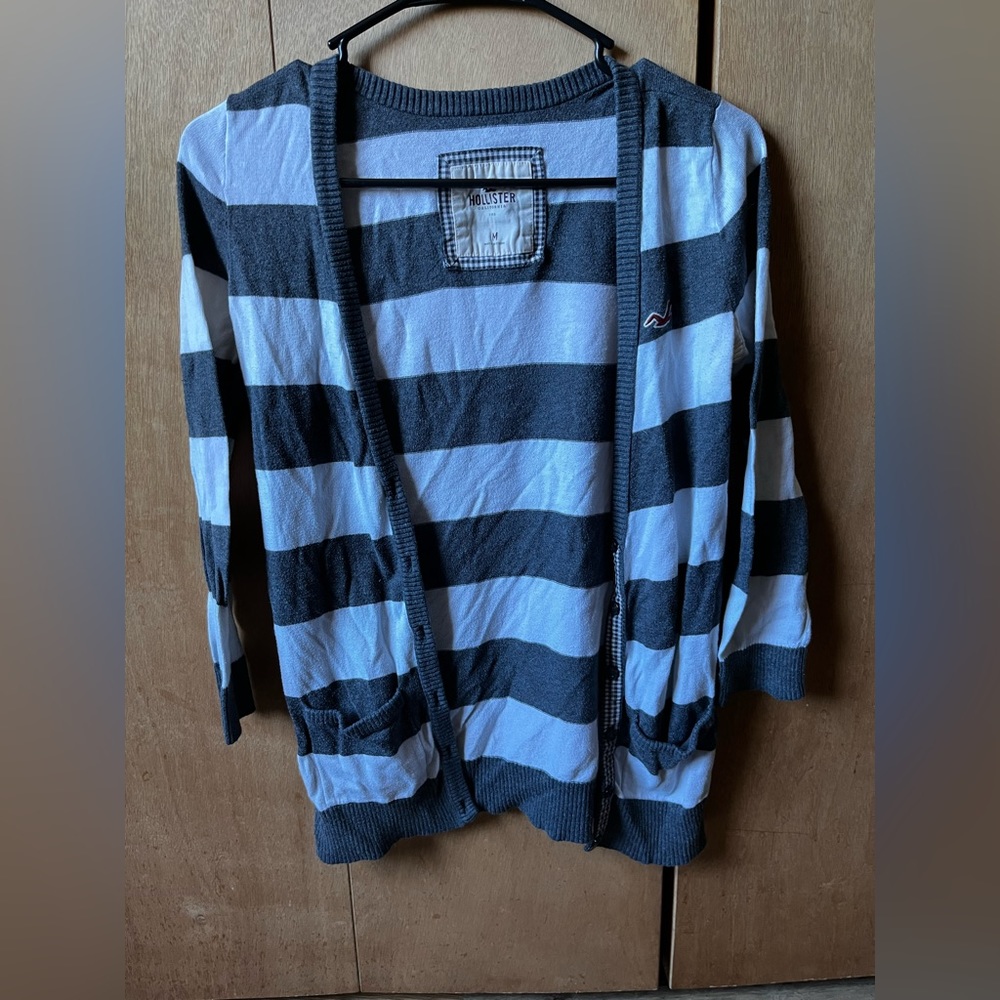 Hollister medium cardigan